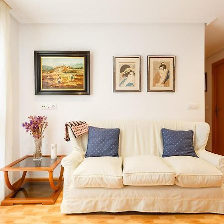 Gatu Villa Elvira Junto Al Hospital Y Playa 2 Dormit Y 2 Banos, Preferente Mayores De 25 Anos Y Familias Cádiz Exteriör bild